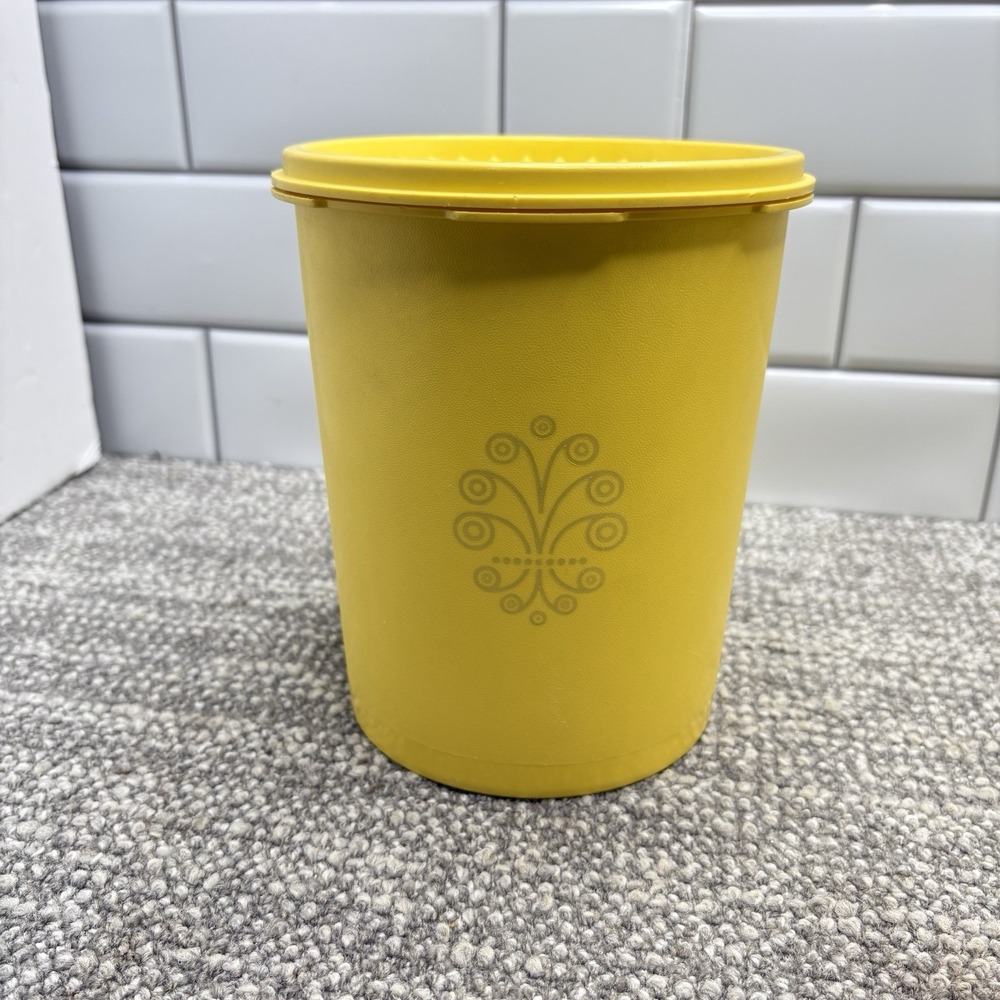 Vintage 1970's Tupperware Yellow Round‎ Nesting Canister 7 In Tall